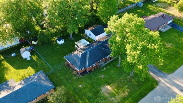 1073 Tralee Trail, Beavercreek, OH 45430