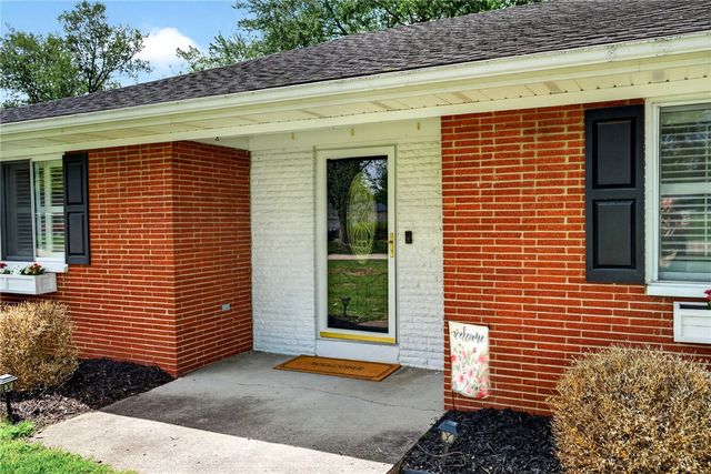 1073 Tralee Trail, Beavercreek, OH 45430