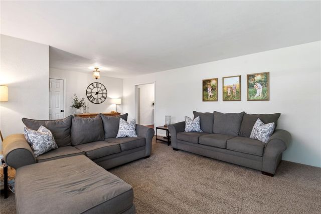 1073 Tralee Trail, Beavercreek, OH 45430