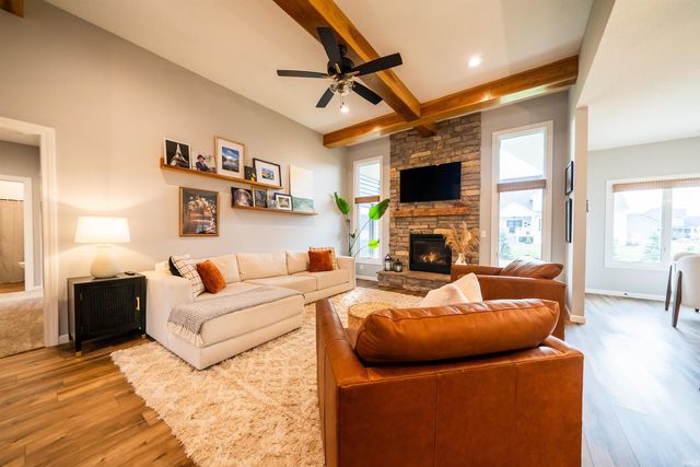 14766 Whisper Rock Boulevard, Fort Wayne, IN 46845