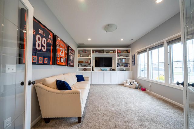 14766 Whisper Rock Boulevard, Fort Wayne, IN 46845