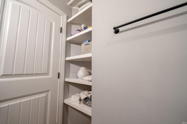 14766 Whisper Rock Boulevard, Fort Wayne, IN 46845