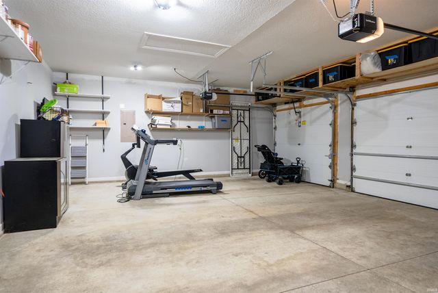 14766 Whisper Rock Boulevard, Fort Wayne, IN 46845