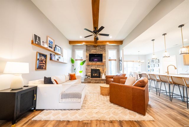 14766 Whisper Rock Boulevard, Fort Wayne, IN 46845