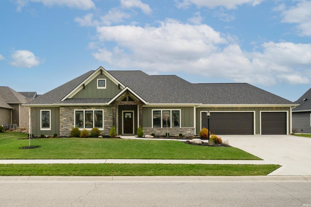 14766 Whisper Rock Boulevard, Fort Wayne, IN 46845