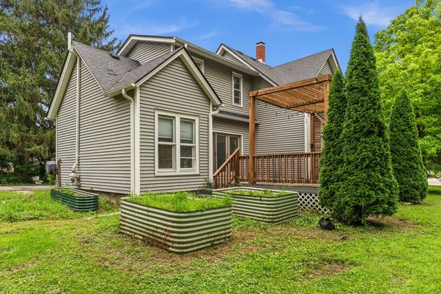 749 N Van Buren Street, Batavia, IL 60510