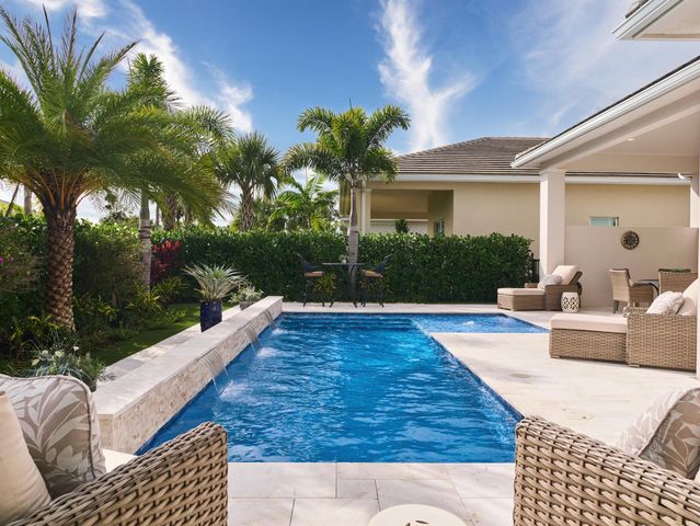 10088 Regency Way, Palm Beach Gardens, FL 33412