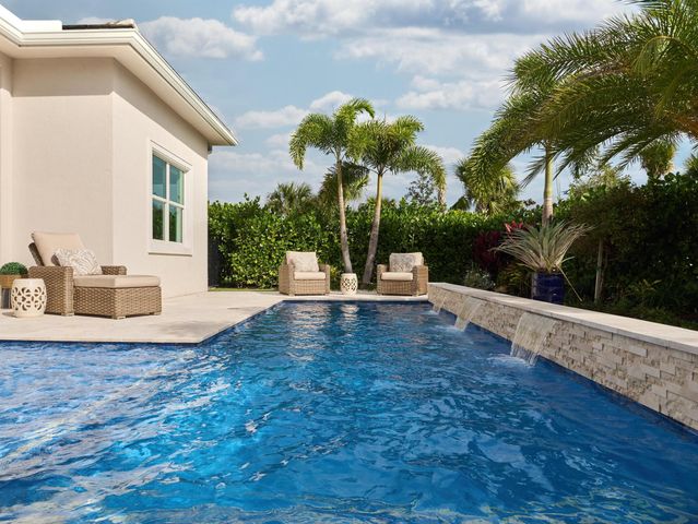 10088 Regency Way, Palm Beach Gardens, FL 33412