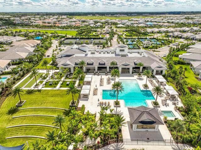 10088 Regency Way, Palm Beach Gardens, FL 33412