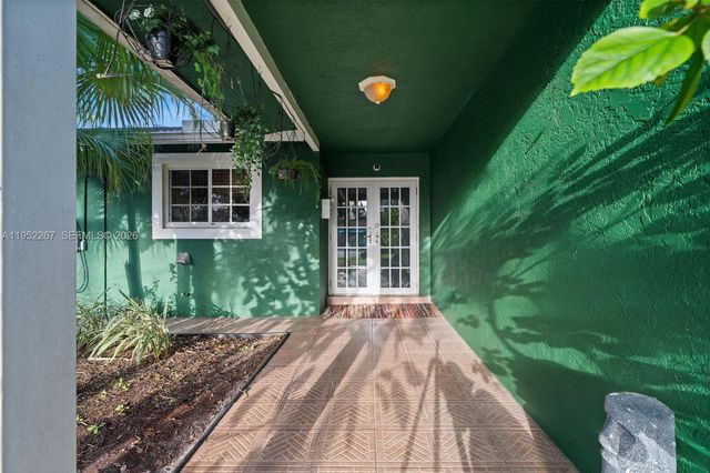 5741 SW 14th Street, Plantation, FL 33317