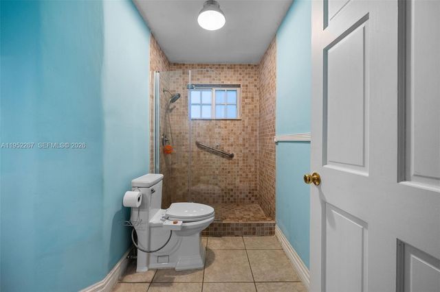 5741 SW 14th Street, Plantation, FL 33317