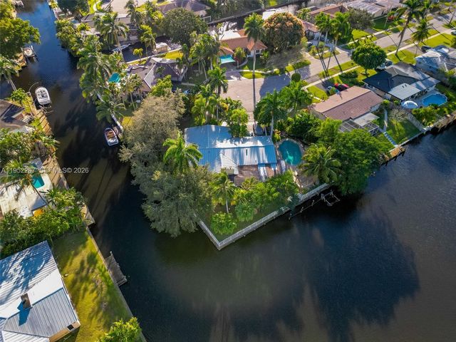 5741 SW 14th Street, Plantation, FL 33317