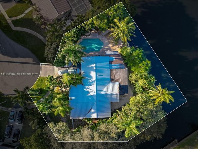 5741 SW 14th Street, Plantation, FL 33317