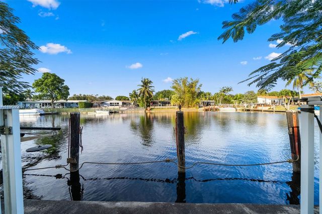 5741 SW 14th Street, Plantation, FL 33317