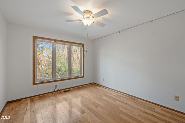 112 Essex Drive, Chapel Hill, NC 27514