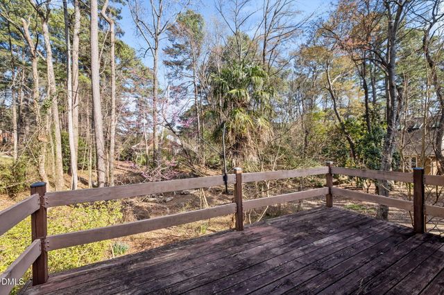 112 Essex Drive, Chapel Hill, NC 27514