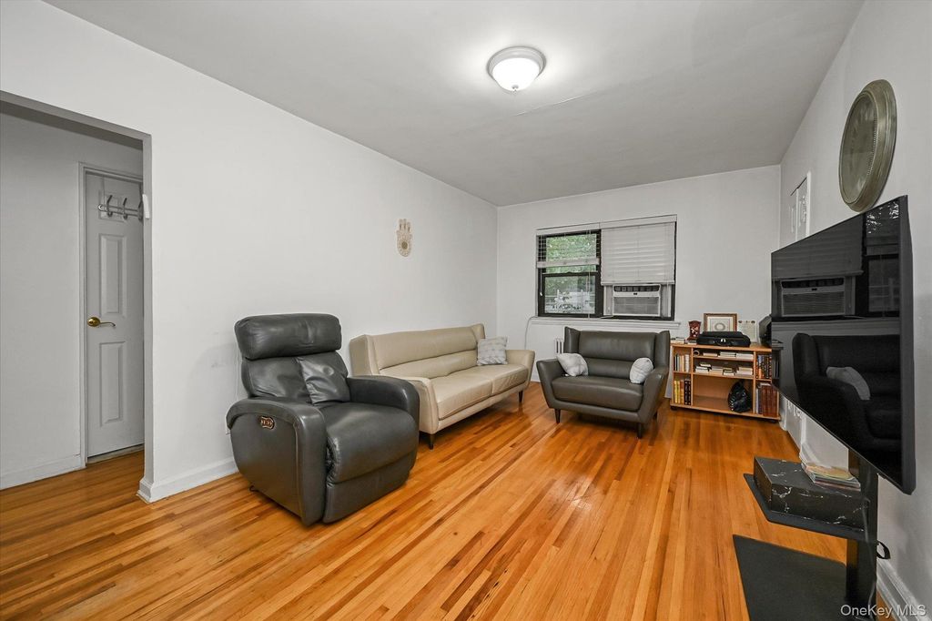 144-24 72nd Avenue 45B, Flushing, NY 11367 — photo 3