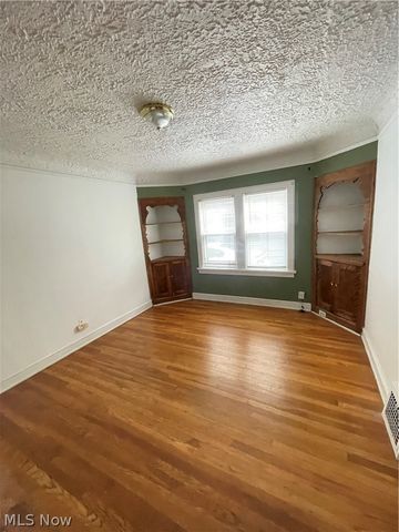 18323 Newell Road, Shaker Heights, OH 44122