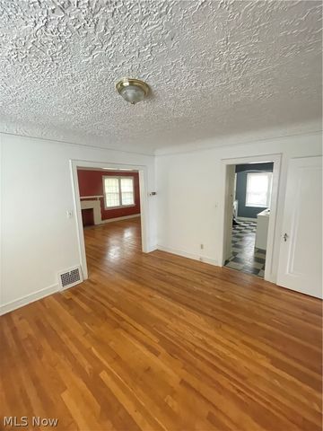 18323 Newell Road, Shaker Heights, OH 44122