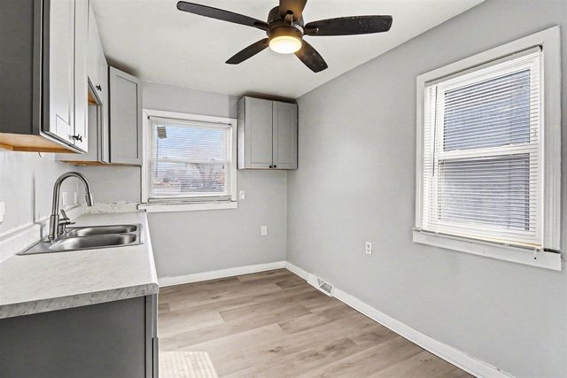 1472 Philomene Boulevard, Lincoln Park, MI 48146