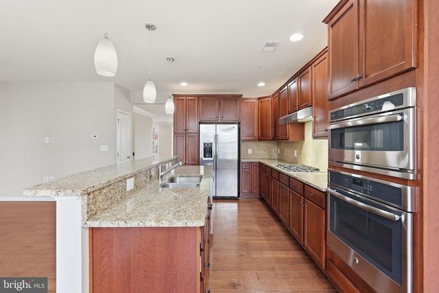 43140 THOROUGHFARE GAP TER, Ashburn, VA 20148