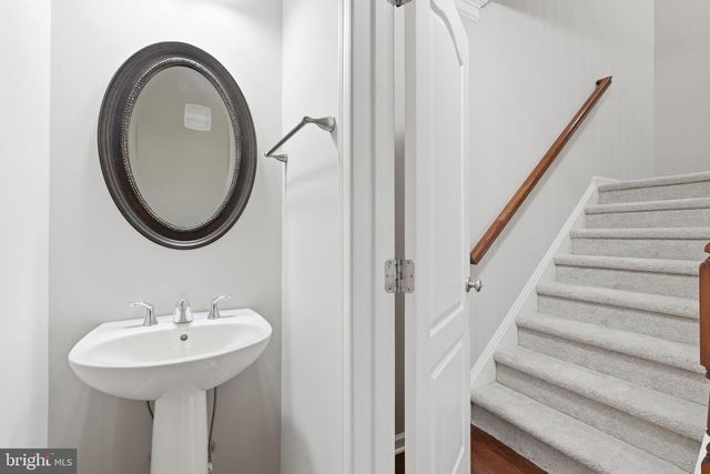 43140 THOROUGHFARE GAP TER, Ashburn, VA 20148