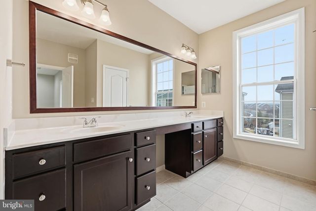 43140 THOROUGHFARE GAP TER, Ashburn, VA 20148