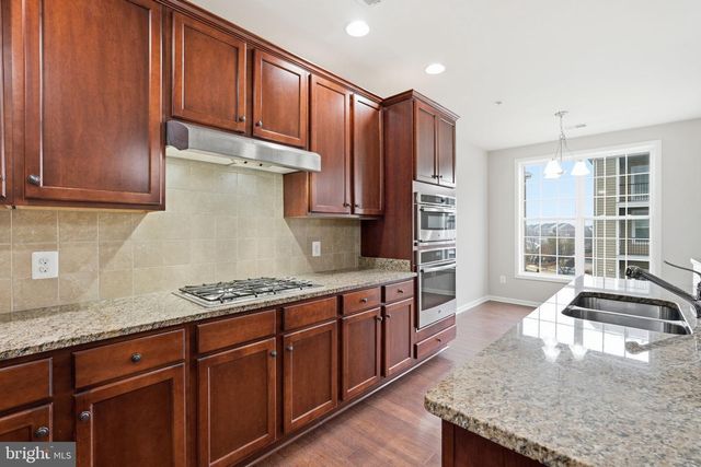 43140 THOROUGHFARE GAP TER, Ashburn, VA 20148