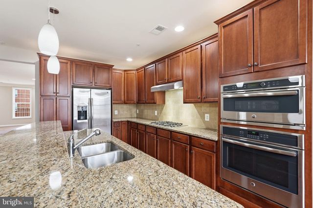 43140 THOROUGHFARE GAP TER, Ashburn, VA 20148