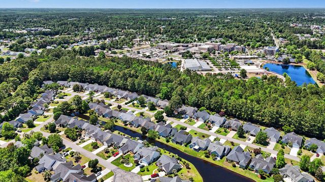 226 Candlewood Dr., Conway, SC 29526