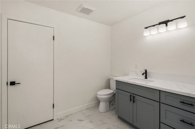 1919 Sherry Lane 46, Santa Ana, CA 92705