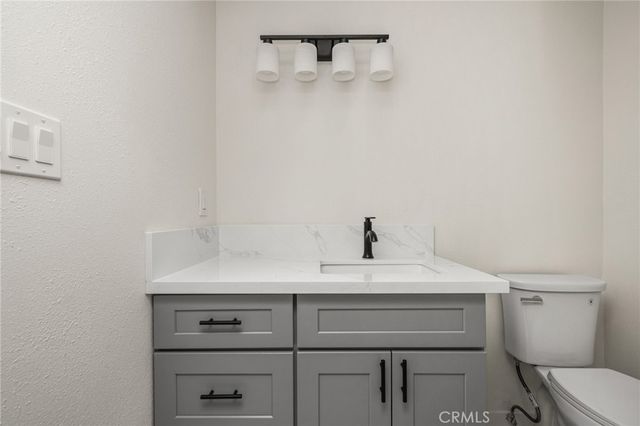 1919 Sherry Lane 46, Santa Ana, CA 92705