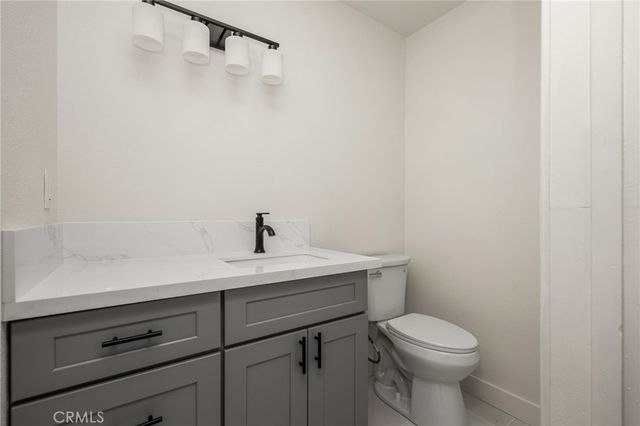 1919 Sherry Lane 46, Santa Ana, CA 92705