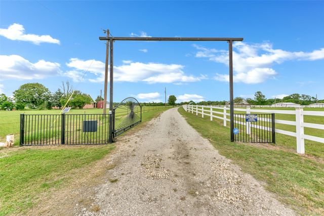 2113 FM 2123, Paradise, TX 76073