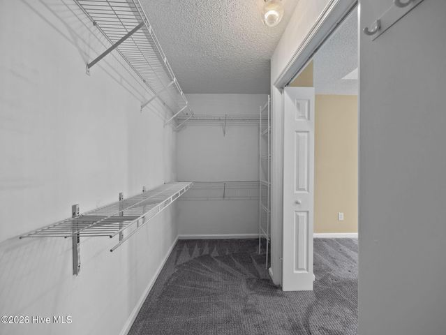 1017 N Commons Drive N, Jacksonville, NC 28546