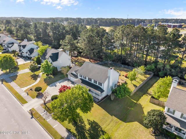 1017 N Commons Drive N, Jacksonville, NC 28546