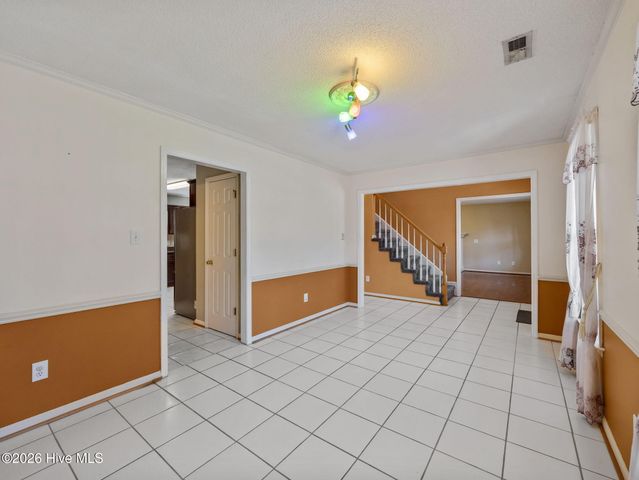 1017 N Commons Drive N, Jacksonville, NC 28546