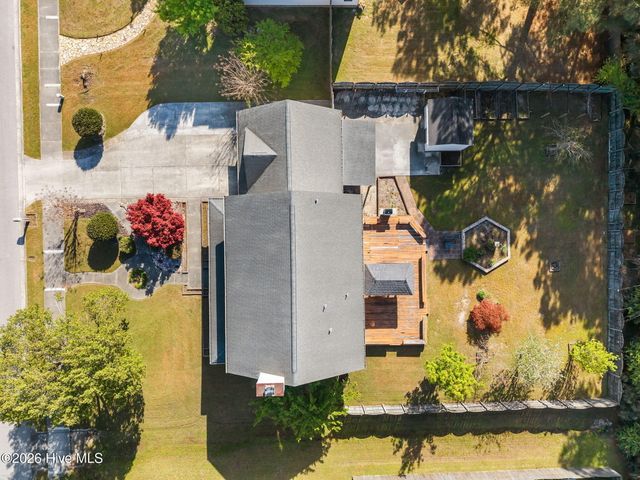 1017 N Commons Drive N, Jacksonville, NC 28546