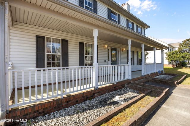 1017 N Commons Drive N, Jacksonville, NC 28546