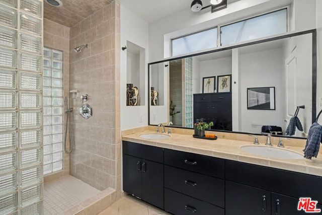 5420 Morella Avenue, Valley Village, CA 91607