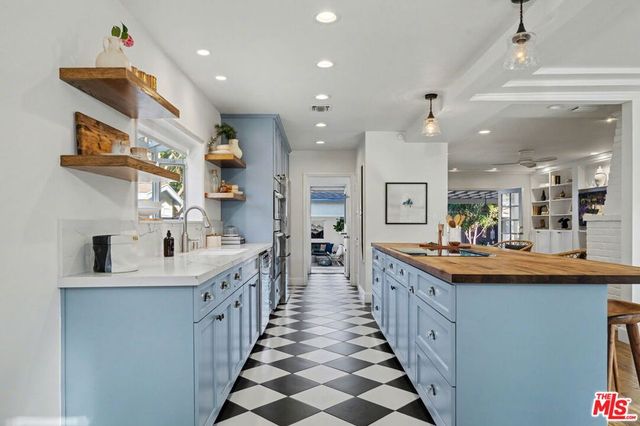 5420 Morella Avenue, Valley Village, CA 91607