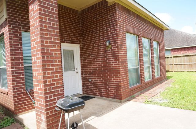 2114 Madewood Drive, Missouri City, TX 77459
