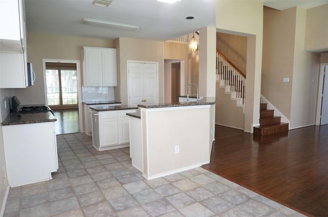 2114 Madewood Drive, Missouri City, TX 77459