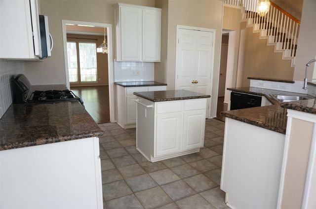 2114 Madewood Drive, Missouri City, TX 77459