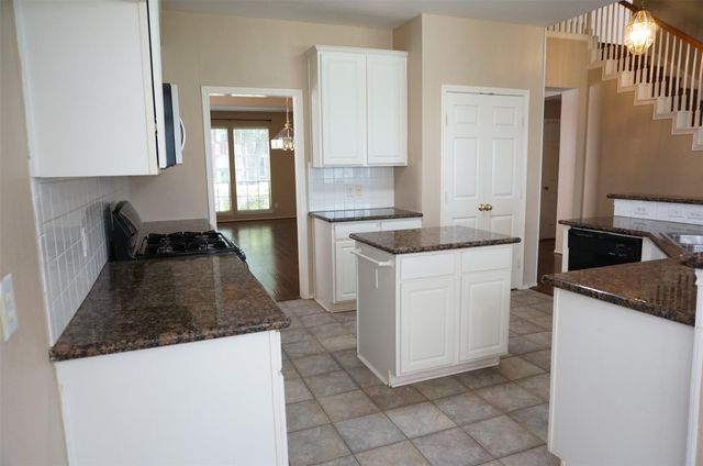 2114 Madewood Drive, Missouri City, TX 77459