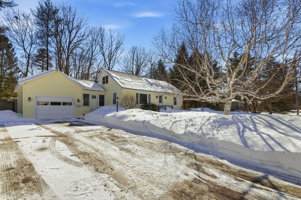 54 Harding Street, Rochester, NH 03867