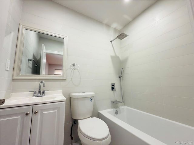 1170 Havemeyer Avenue, Bronx, NY 10462