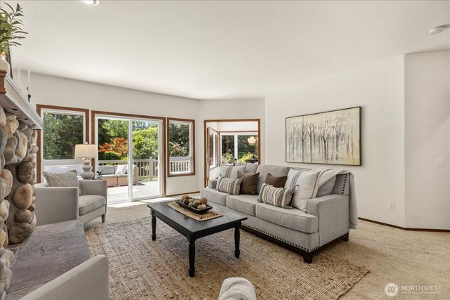 23915 NE 80th Street, Redmond, WA 98053