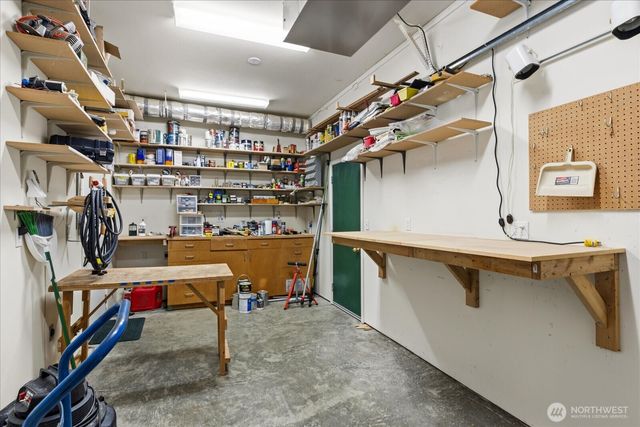 23915 NE 80th Street, Redmond, WA 98053
