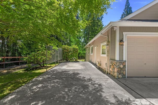 23915 NE 80th Street, Redmond, WA 98053
